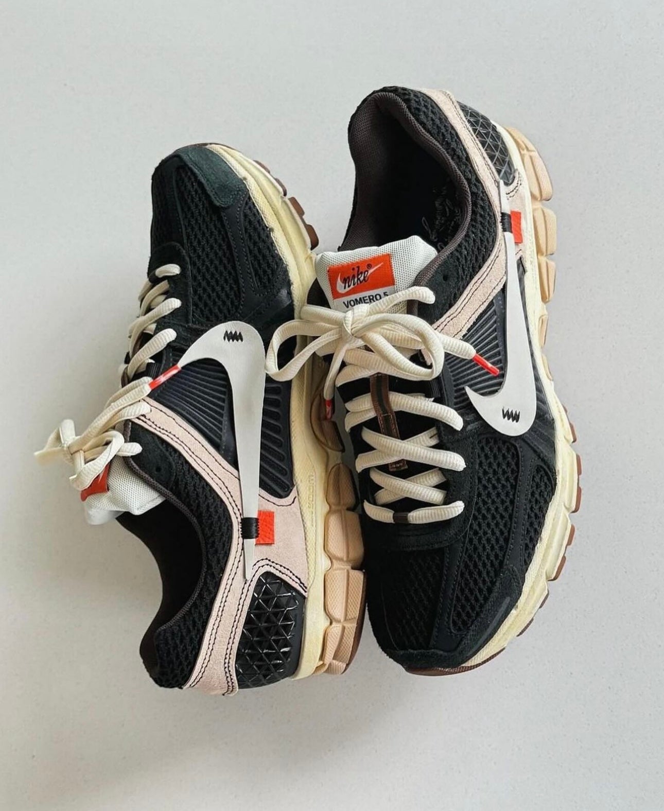 Nike Zoom Vomero 5 | Custom Black
